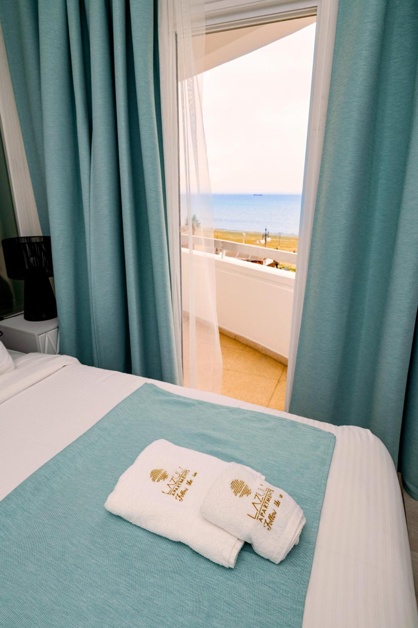 Lazuli Sea View Beachfront Ap 21 Larnaca Bagian luar foto