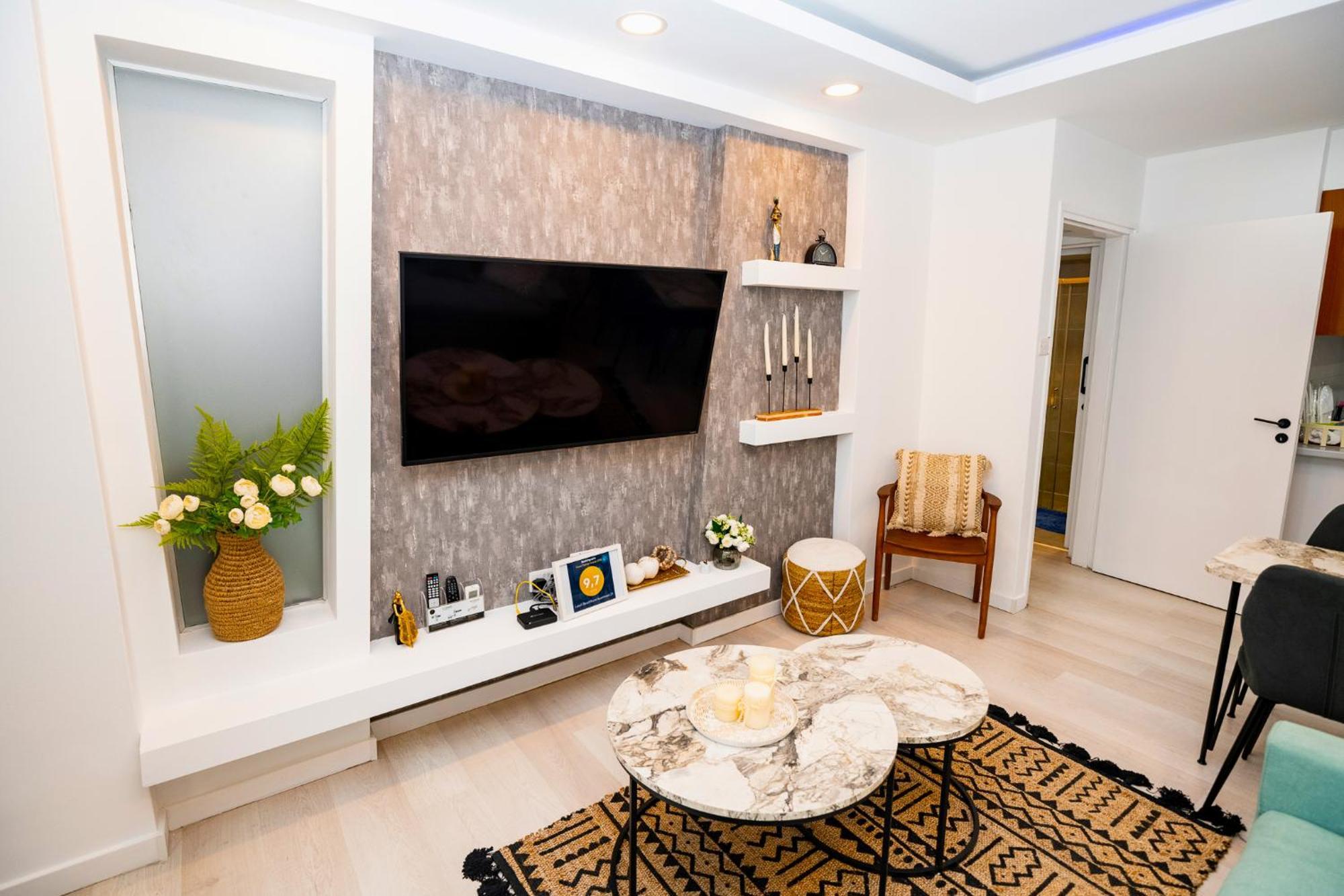 Lazuli Sea View Beachfront Ap 21 Larnaca Bagian luar foto