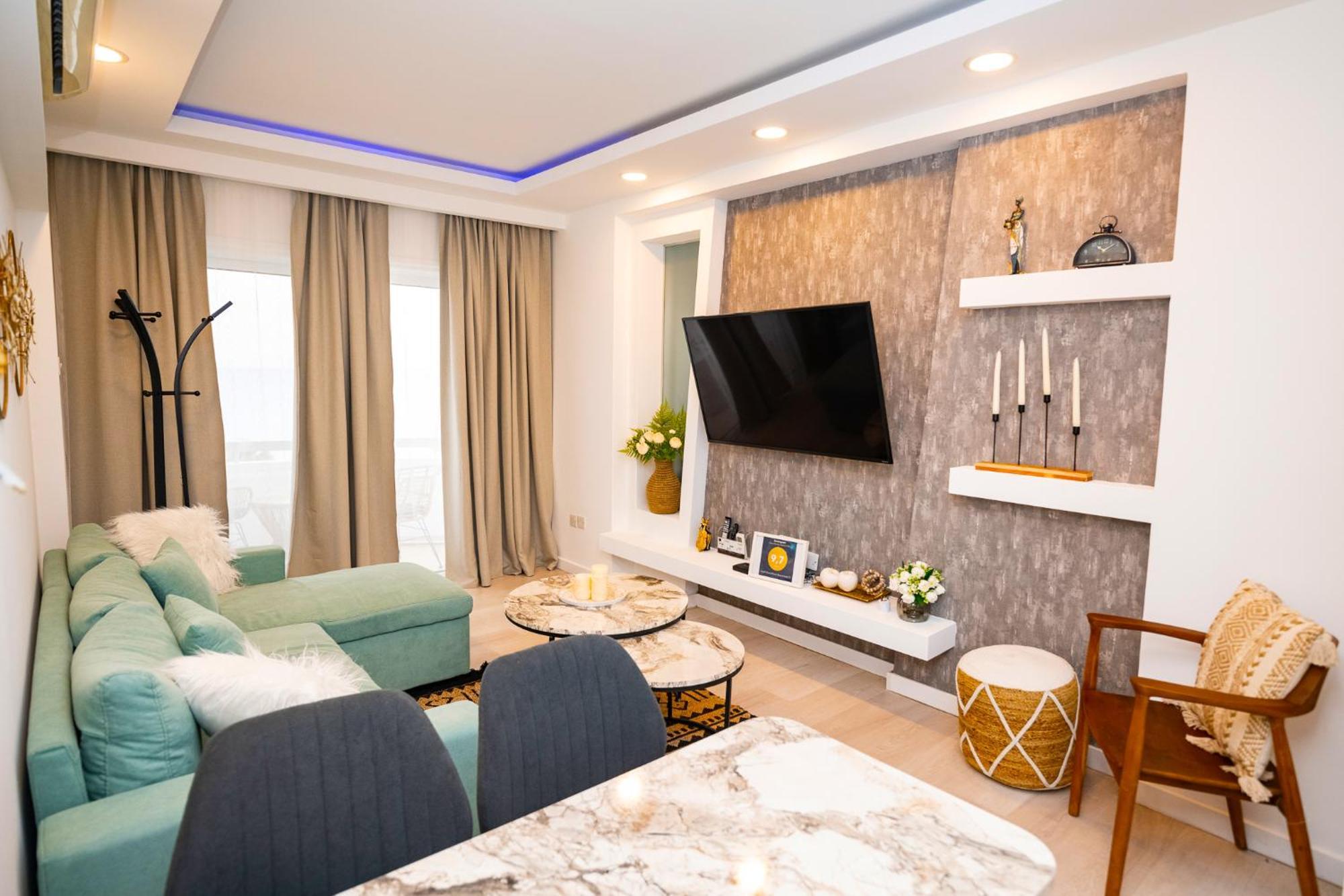 Lazuli Sea View Beachfront Ap 21 Larnaca Bagian luar foto