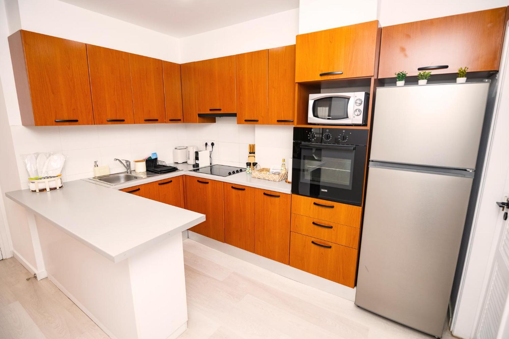 Lazuli Sea View Beachfront Ap 21 Larnaca Bagian luar foto