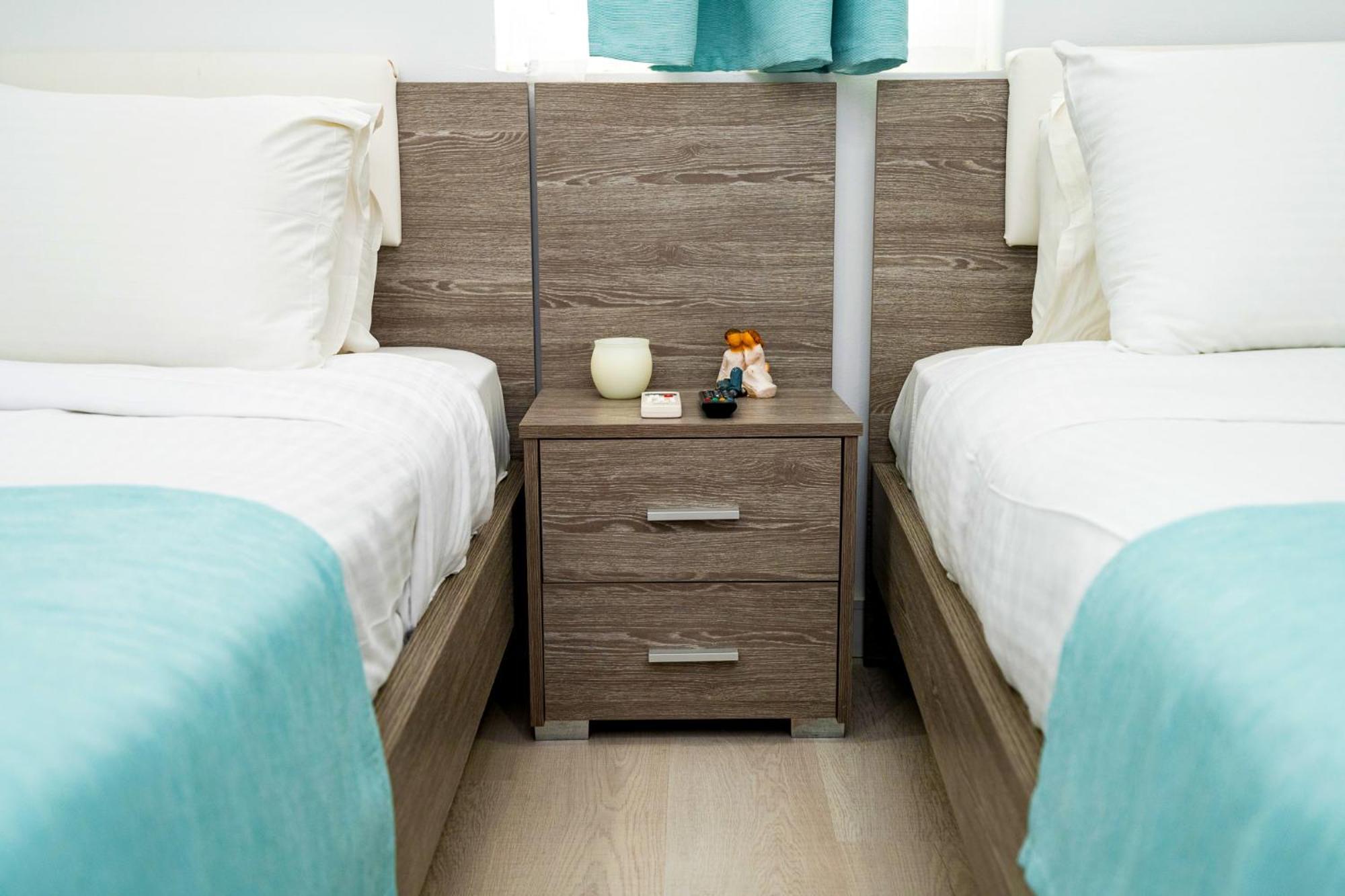 Lazuli Sea View Beachfront Ap 21 Larnaca Bagian luar foto