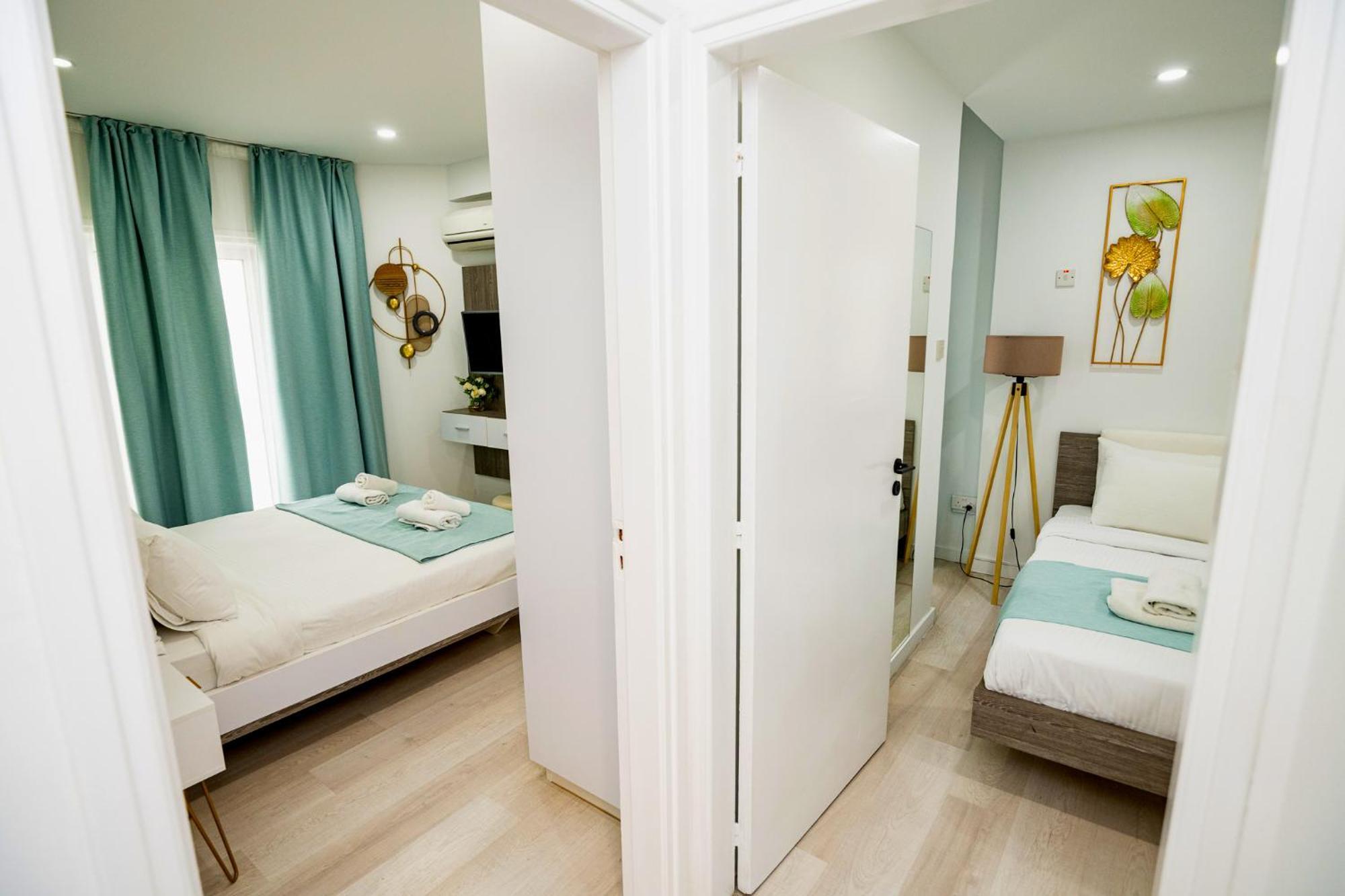 Lazuli Sea View Beachfront Ap 21 Larnaca Bagian luar foto