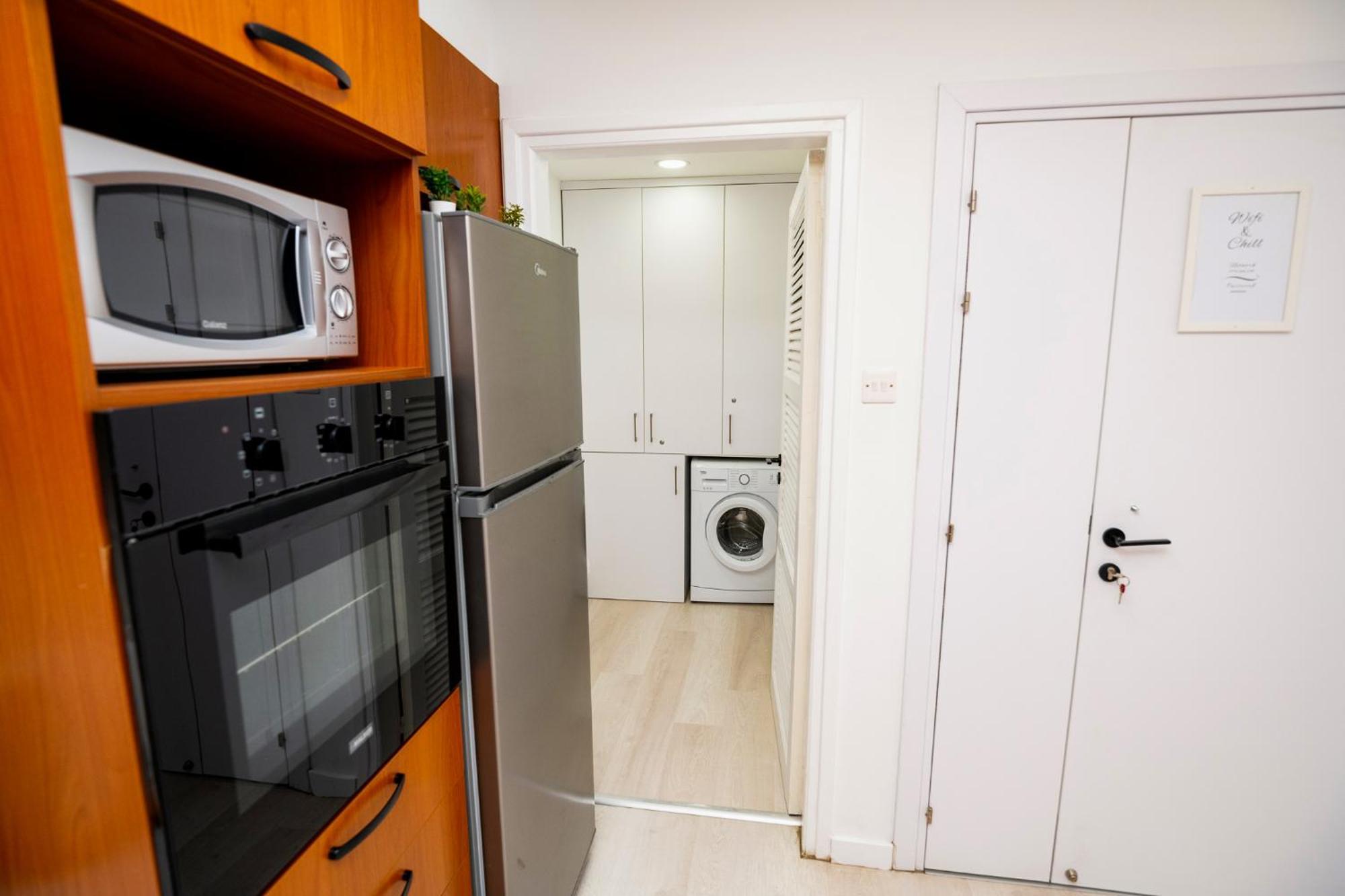 Lazuli Sea View Beachfront Ap 21 Larnaca Bagian luar foto